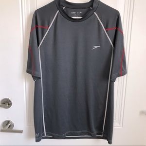 Speedo men’s charcoal gray workout/swim shirt sz L in EUC